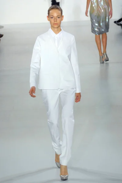 Look 15